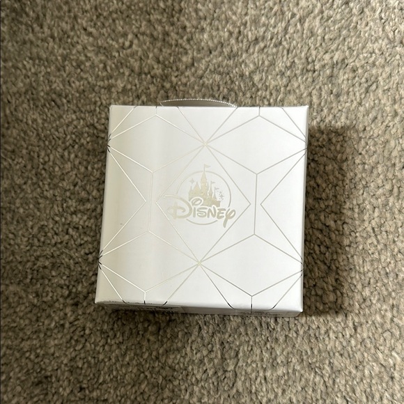 NIB Disney Gold Cubic Zirconia Necklace - Picture 2 of 3